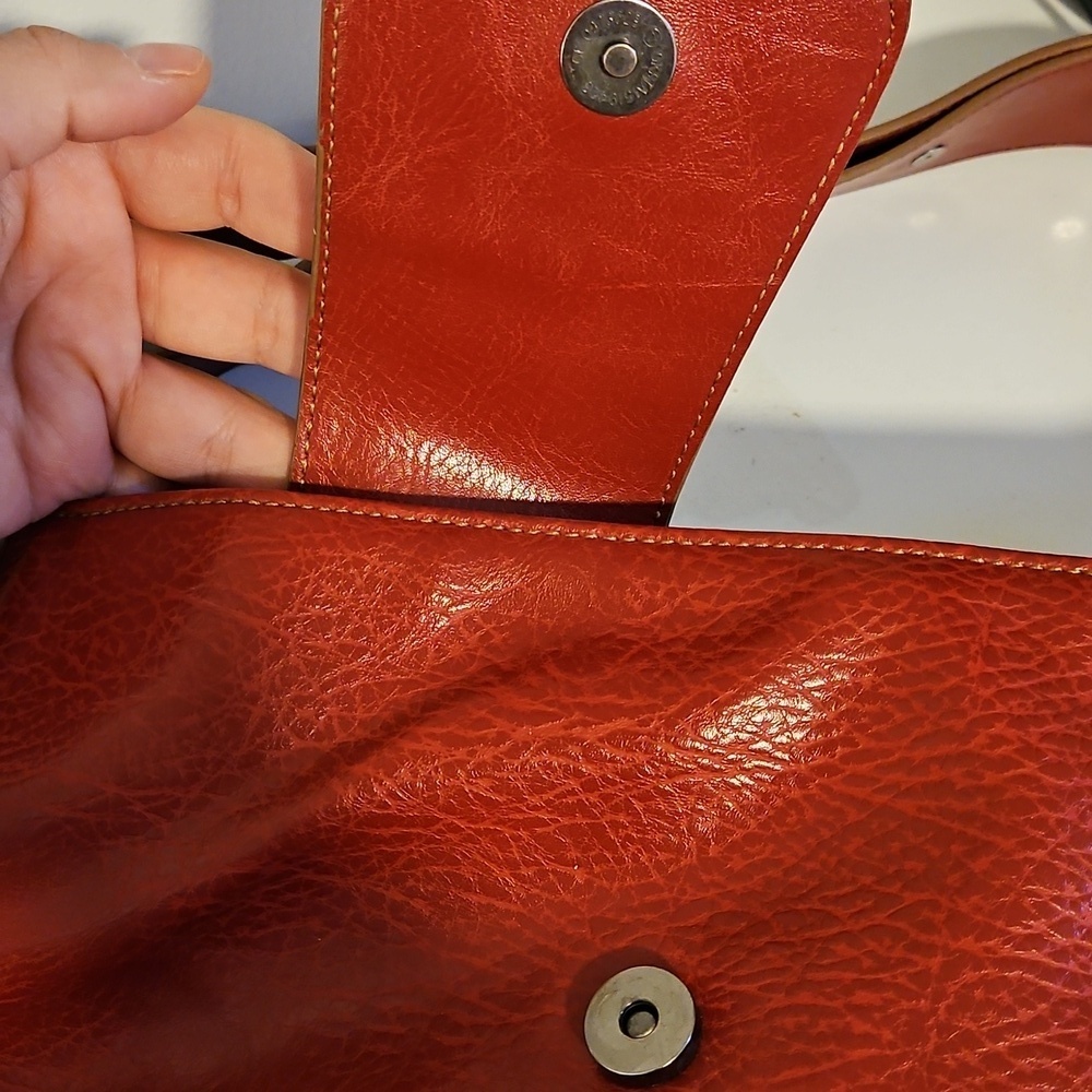 MATT & NAT Red Large Bag Purse Y2K Adjustable Straps Vegan Leather - Picture 6 of 9
